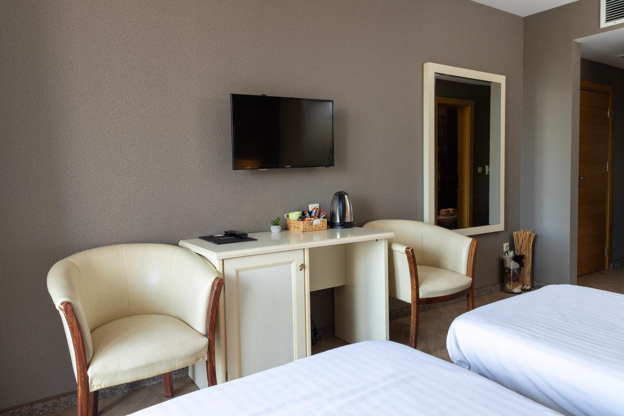 St. George Hotel — Photos 2